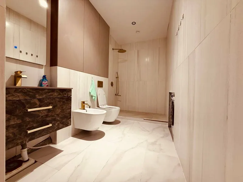 Продажа 4-комн. кв. 123 м² · ID 7046 5