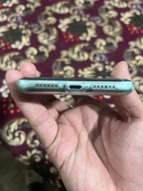 iphone 11 128gb ideal holati 70% 3