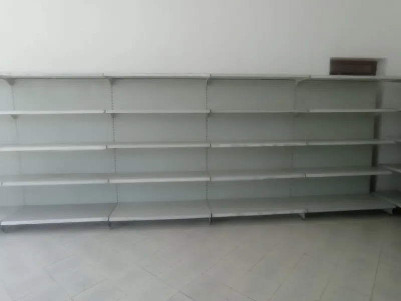 Do'kon uchun stilaj jami 12 ta bittasi 750 mingsum 1