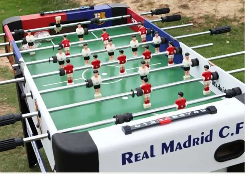 Stol o‘yini: Futbol — Real Madrid vs Barcelona 2 Stol o‘yini: Futbol — Real Madrid vs Barcelona 2