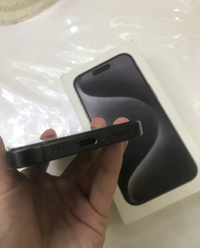 iPhone 15 Pro, 256 ГБ, полный комплект 3 iPhone 15 Pro, 256 ГБ, полный комплект 3