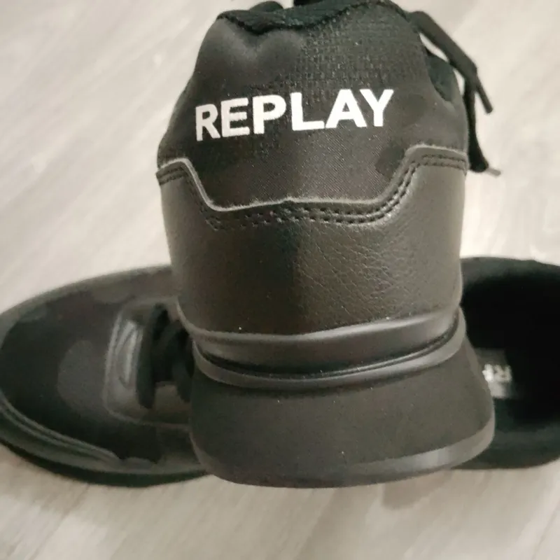 Replay krossovkalari. 43–43,5. Original. 3