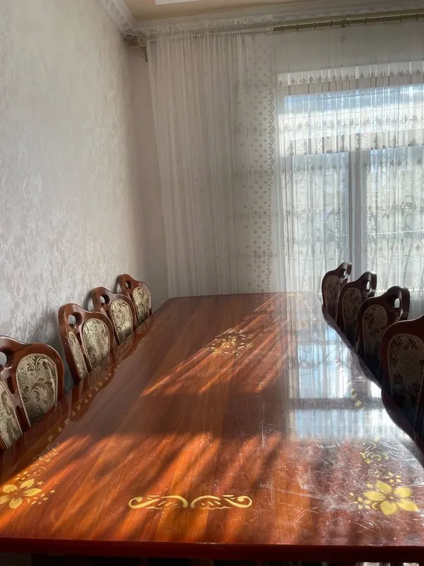 Продам стол +10 стульев в хорошем состоянии