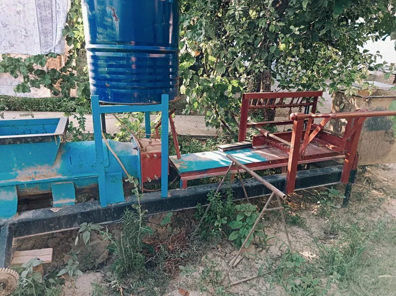 G'isht aparat sotiladi bir sezon ishlagan holati yaxshi 2 G'isht aparat sotiladi bir sezon ishlagan holati yaxshi 2