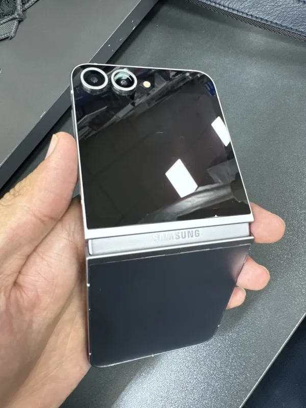 Samsung galaxy Z Flip 6