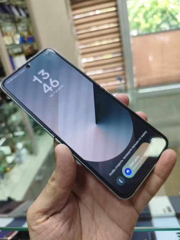 Samsung Z Flip 6 1