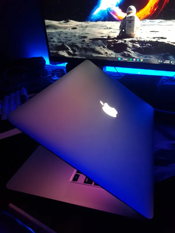 MacBook pro 15 — фото 1