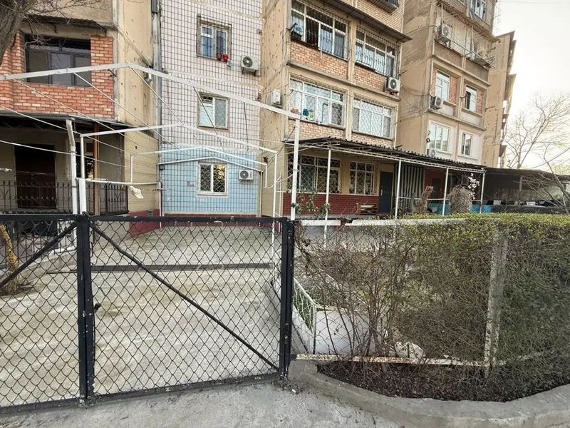 5 xonali dom 1 etaj hovlisiyam bor — фото 1