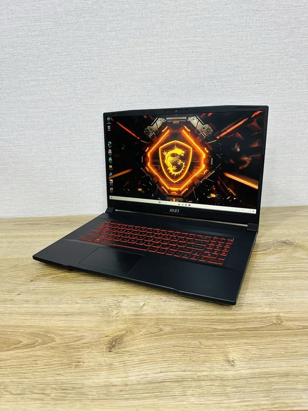 MSI KATANA Core i5-11Gen+RTX2050 Большой 17,3 Дисплей Топ игравой ноут — фото 1