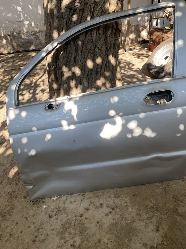 Matiz Eshik Shopir chap oldi 1 Matiz Eshik Shopir chap oldi 1