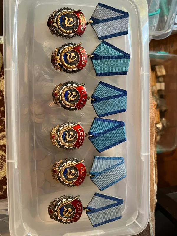 Mehnat ordenlari va medallar 3