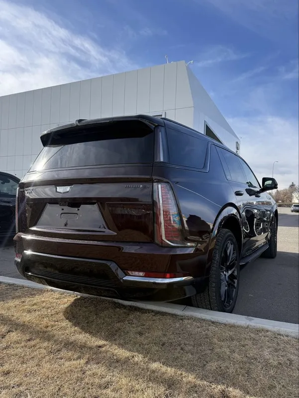 Cadillac Escalade IQ Executive 2026 5 Cadillac Escalade IQ Executive 2026 5