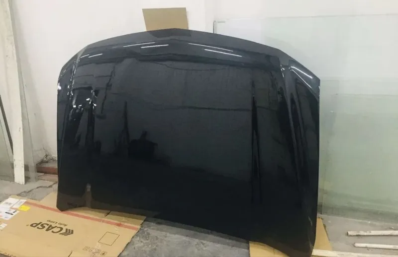 Капот на Chevrolet Tahoe 4