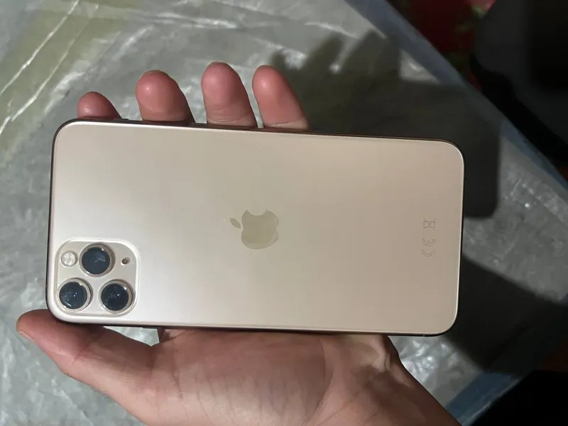 Продаётся: iPhone 11 Pro Max 64 GB (в золотом цвете) 6 Продаётся: iPhone 11 Pro Max 64 GB (в золотом цвете) 6