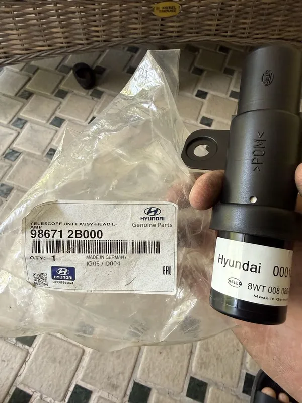 Hyundai Original 98671-2B000 Headlamp Washer Telescope (Hella Germany)