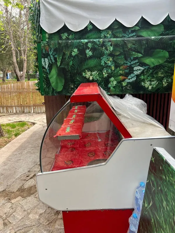 Vitrinali xolodelnik