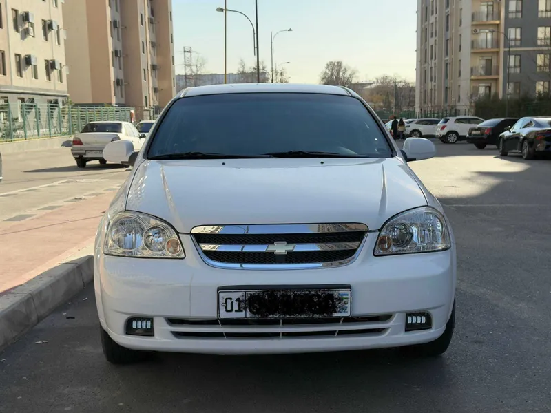 Lacetti 1.8 AT Ayol kishi haydagan ideal holatda toliq servis qilingan — фото 3