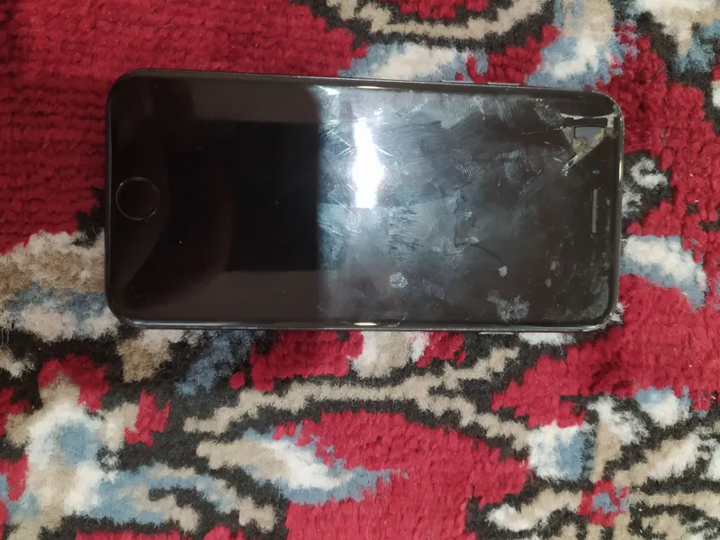 iPhone 7 gold LL/A 32gb holati ideal — фото 4