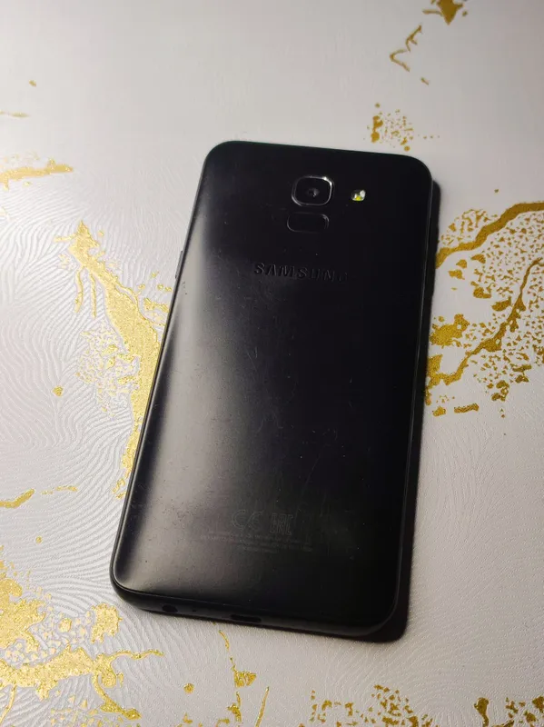 Samsung Galaxy J6 — фото 4