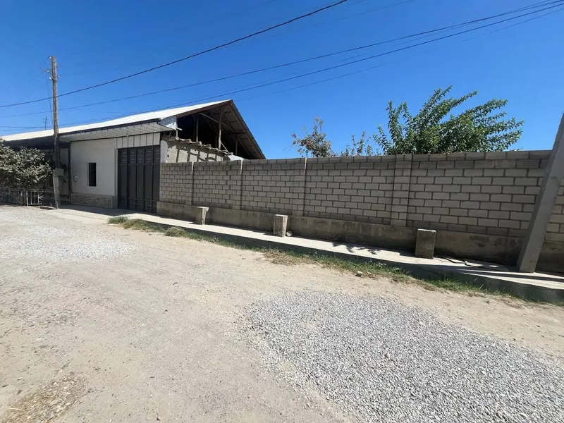 Eski shaharda hovli dacha sotiladi