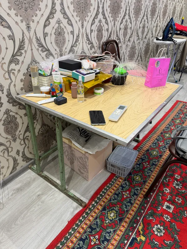 Железный стол для магазинов 3
