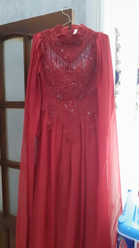 Oqshom libosi