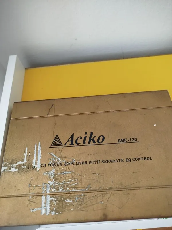 Usilitel ekvalayzer Aciko 4x50