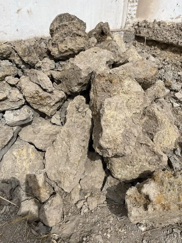 Сары тас сатылады