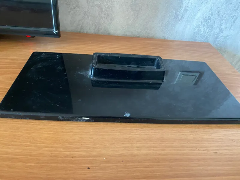 Televizor stoykasi, devor va stol uchun 6 Televizor stoykasi, devor va stol uchun 6