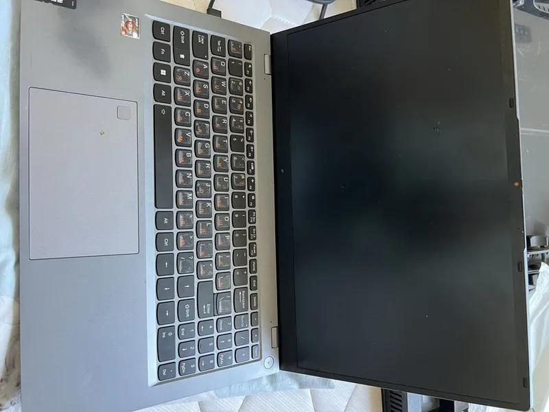 UIG R9 6900hx sotiladi 4 UIG R9 6900hx sotiladi 4