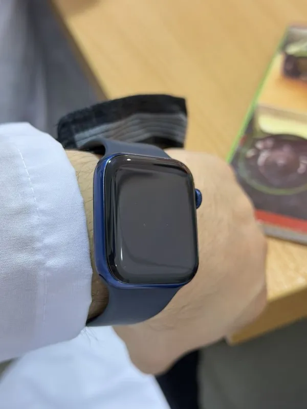 Iwatch 6 apple watch iphone 2 Iwatch 6 apple watch iphone 2