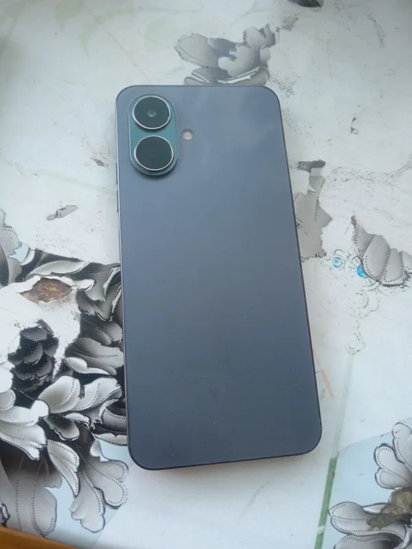 TECNO SPARK GO2 — фото 1