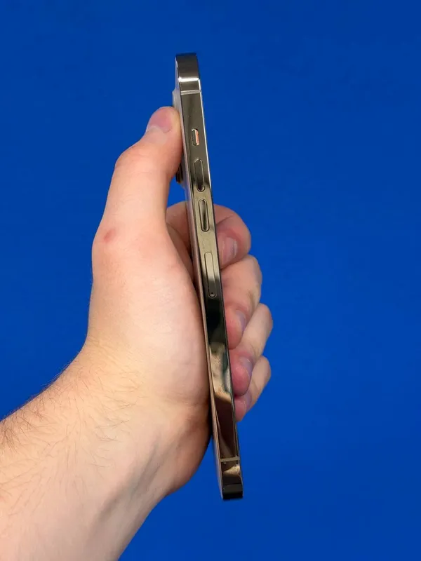 iPhone 13 Pro 4