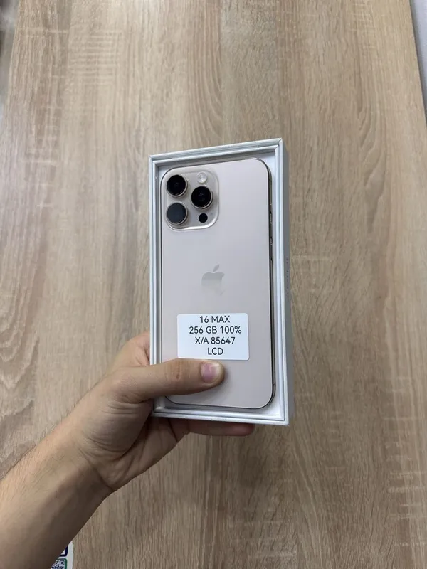 iPhone 16 Pro Max 3