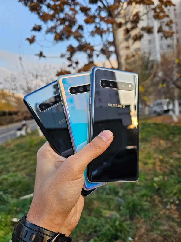 Samsung Galaxy S10 + 5G. ОЗУ 8/256 ГБ. Гарантия 1 Samsung Galaxy S10 + 5G. ОЗУ 8/256 ГБ. Гарантия 1