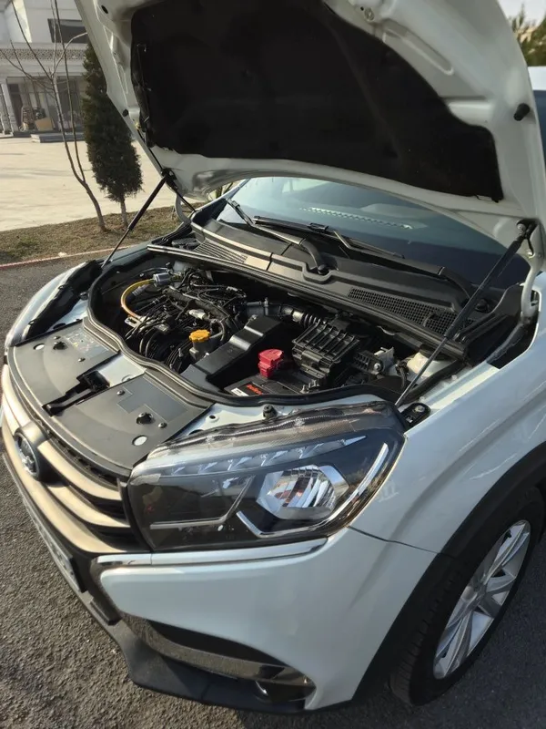 Lada X Ray 2020yil 1.8 motor Avtomat — фото 3