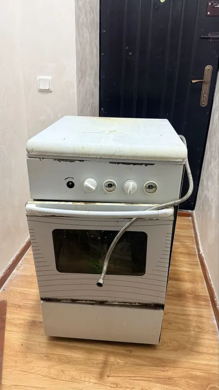 Продам газовую плиту
