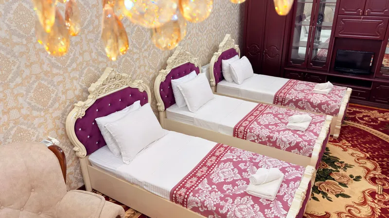 ПОСУТОЧНО у Регистана | 3 спальни, 10 гостей, WiFi