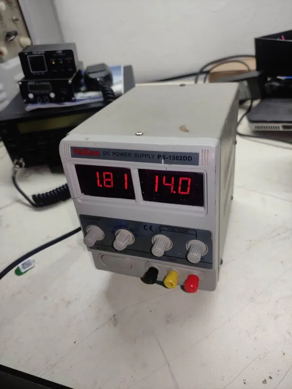 Лабораторный блок питания yaxun ps 1502dd 4