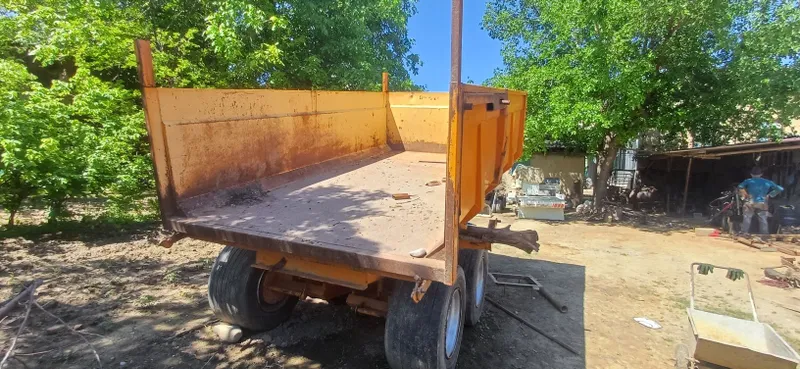 Pritsep. Прицеп. Traktor uchun. 12 kubalik 1 Pritsep. Прицеп. Traktor uchun. 12 kubalik 1