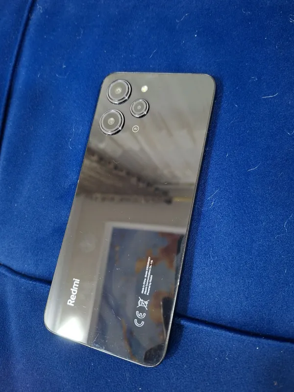 Redmi 12.dokumentlari bor