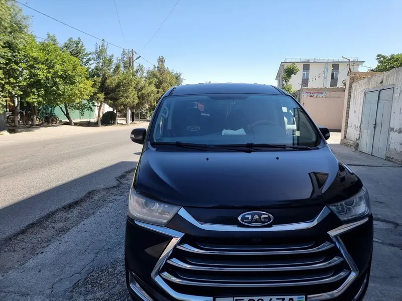 JAC M4 2024 8+1 kishilik 2