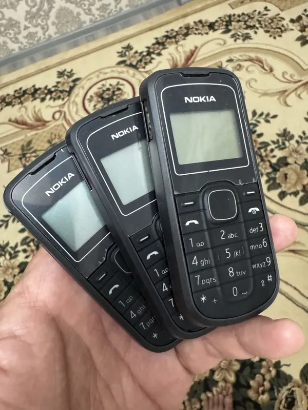 Nokia 1202 ва 1280 сотилади