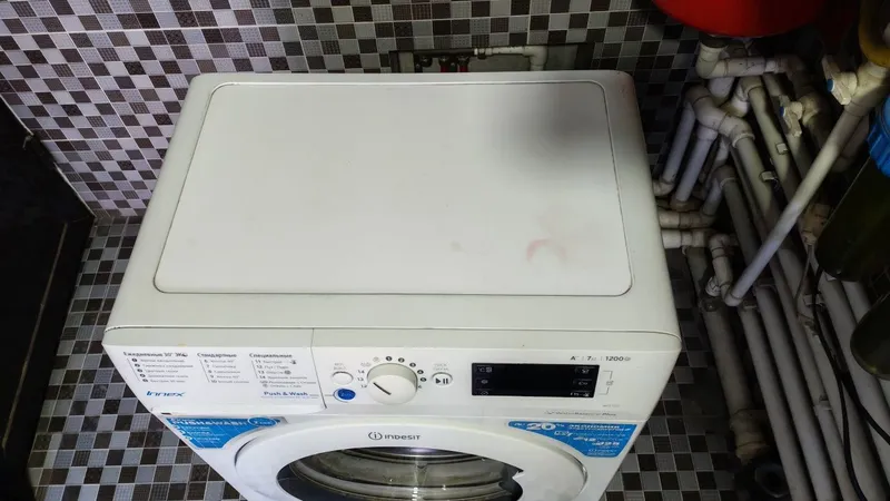 Indesit 7kg kir yuvish mashinasi — фото 1