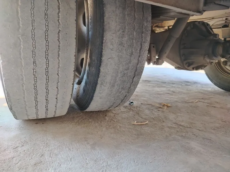 Isuzi avtobus... 4 Isuzi avtobus... 4
