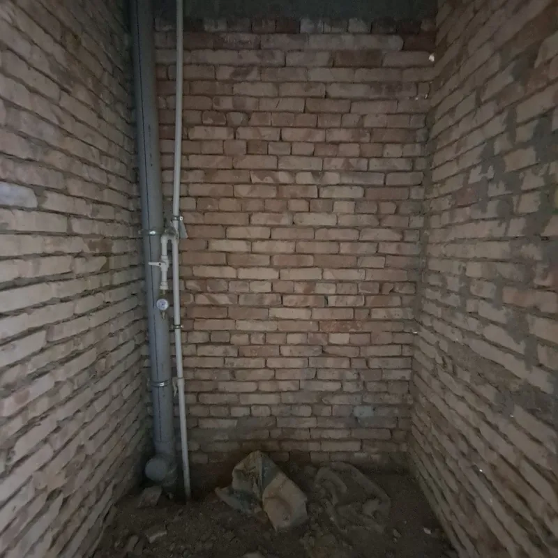 Тезда 1 хоналик квартира сотилади. 4 кават 5 каватли дом. 43 кв.м очик 6