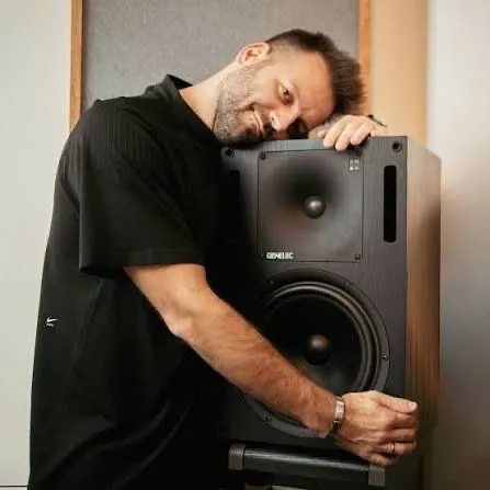 Genelec 1032C SAM 10 dyuymli faol studiya monitori 2 Genelec 1032C SAM 10 dyuymli faol studiya monitori 2