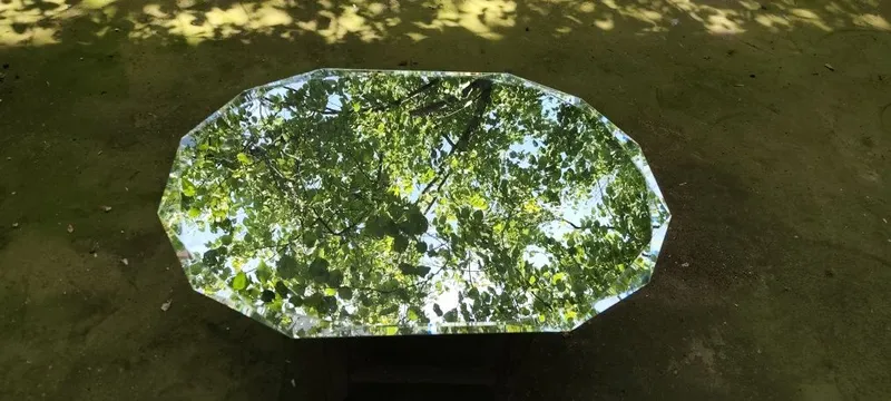 Настенное зеркало
