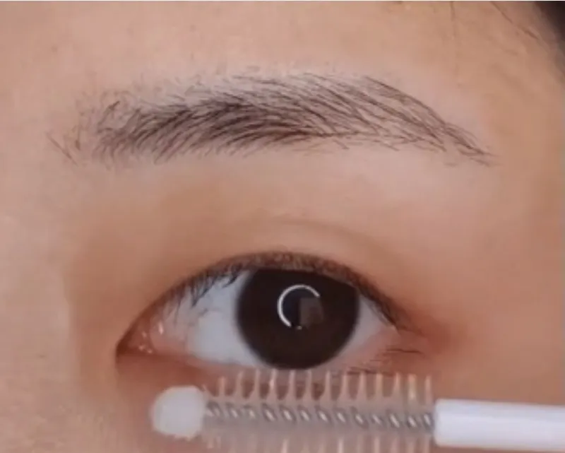 Rire – LUXE Eye Lash Essence Davolovchi seru Davolovchi kiprik serumsi — фото 2
