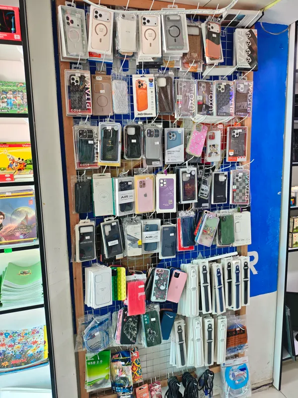 Telefon aksesuarlari sotiladi
